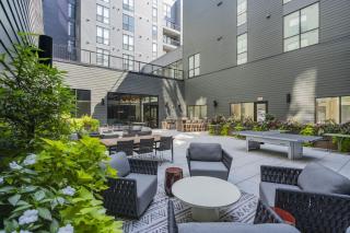 LUX Studio King Bed Free Parking PITT CMU - 5