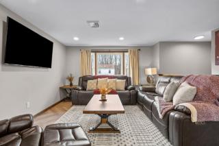 29 - Modern 5 Bedroom 2 Bath - Middletown - 7