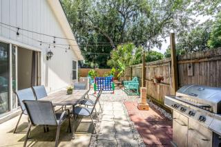 Beach Retreat with Backyard Flair and Yard Games - 6