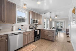 34- Stunning-Newly Remodeled - 7