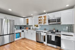 26 Beautifully Renovated 2 BR Home - Plainville - 7