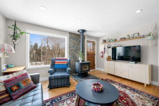 Salty Breeze Cottage - Halifax - 0