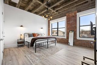 Lofts at Kearny - Rustic Chic 1-3BR Lofts with Quick NYC Access & On-Site Gym - Kearny - 2