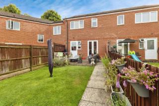 Beautiful 3-Bedroom House Perfect for Families - Nottingham - 9