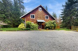 Goss Lake Getaway - 7