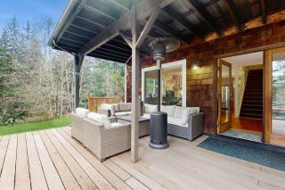 Goss Lake Getaway - 4