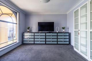 Riverside Manor - 1