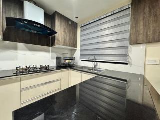 Lux Haven Stays 2 Bedroom Luxury Apartment Near Gulberg - Ultimate Getaway Experience - Lahore - 1