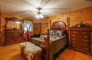 Bearly Rustic - 3