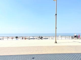 Studio in Middelkerke with Pool and Sea View - 1