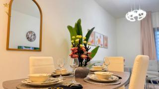 Serene Al Raha 2BR Poolside Comfort and Gym Access - Abu Dhabi - 5