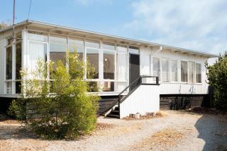 Classic Coastal Shack Steps to Beach Pet friendly - Torquay - 1
