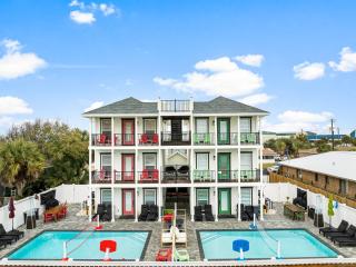 Double Dare 2 Pools Golf Grill Bar Games Nr Beach - Panama City Beach - 0