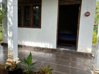 Peacock village and family resort - Dambulla - 8