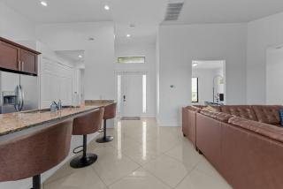 Gulfstream Vacation Home - Cape Coral - 4