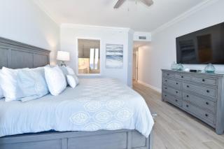 Silver Beach Towers W503 - 1