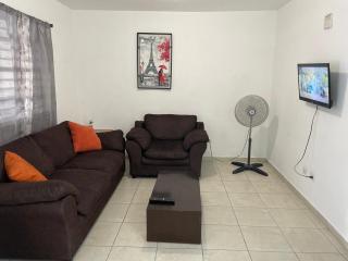 Casa de 3 recamaras a 5 min del Aeropuerto - 2