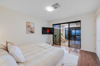 Henley Beachfront Luxury Home With Sauna Just 200m From Henley Square! - Henley Beach South - 4