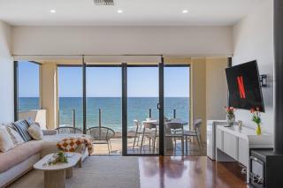 Henley Beachfront Luxury Home With Sauna Just 200m From Henley Square! - Henley Beach South - 1