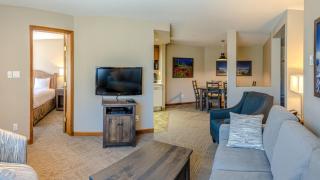 Cahilty Lodge - Sun Peaks - 9