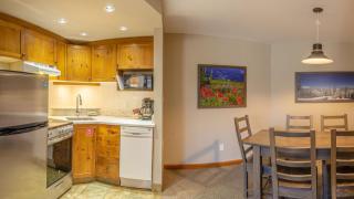 Cahilty Lodge - Sun Peaks - 8