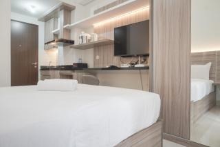 Nice Studio at 11th Floor Transpark Cibubur Apartment By Travelio - 8