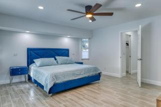 Modern and Spacious 3bdrm and 3 bath house with pool - 7