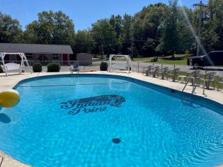 Hunter's Friend Resort on Indian Point - Branson - 9