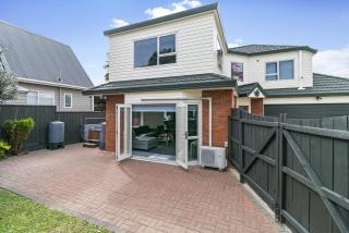 Family Retreat with Private Spa & Outdoor Oasis - Auckland - 0