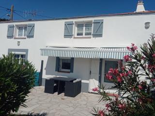 Maison 5 personnes à Barbâtre, proche plage, animaux admis - FR-1-823-3 - 0