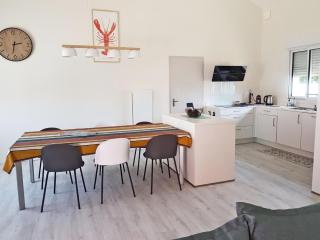 Maison confortable, proche plage et commerces, 3 chambres, parking - FR-1-823-15 - 3