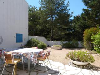 À 200m de la plage, appart. avec jardin pour 4 pers., animaux et parking admis - FR-1-823-20 - 0