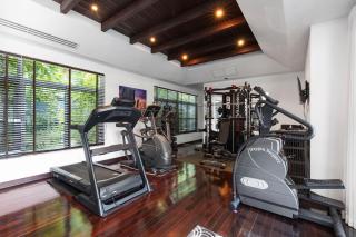 Spectacular Ocean Views 8BR Pool Villa Sawan in Patong! Relax & Play - Billiard, Table football, Gym & Sauna! - Patong - 2