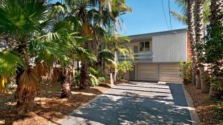 'Beachview' by HolidayCo - Killcare - 1