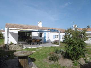 Maison Confortable Barbâtre 4/6 Pers - Proche Plage et Commerces - WiFi Gratuit - FR-1-823-91 - 0