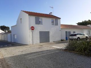 Maison mitoyenne à Barbâtre, proche plage, 4 personnes, Wi-Fi, jardin clos - FR-1-823-92 - 9