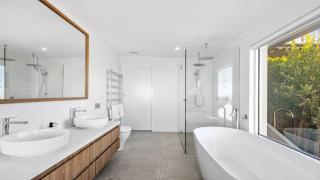 Sea Mist - Sweeping Ocean Views - Hardys Bay - 2