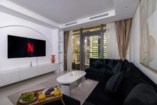 Elite Rooftop Pool and Burj Khalifa Panorama balcony 2Br apartment in Paramount Hotel Midtown - 5