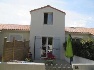 Maisonnet avec Jardin à Barbâtre - 2/4 Personnes, Plage à 400m, Petit Chien Accepté - FR-1-823-118 - 0