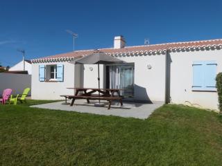 Maison spacieuse à Barbâtre, proche plage, pour 6 pers - FR-1-823-125 - 0