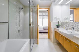 Silkhaus spacious 1BDR in new Building between Downtown and Business Bay - Dubai - 2