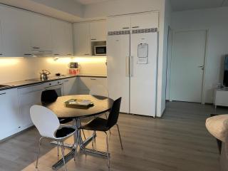 Room near Finno Metro with Personal Toilet, Shared Bath and Kitchen - Espoo - 9