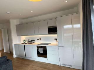 Two-Bedroom Apartment with City View - Birmingham - 0