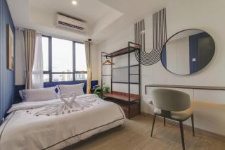 2BR Collins Art Deco W Pool & Playstation 5 - 8