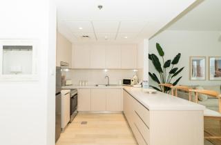 Two Bedroom Apartment with Balcony Canal View and Free Yas Theme Park Tickets - Abu Dhabi - 5
