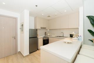 Two Bedroom Apartment with Balcony Canal View and Free Yas Theme Park Tickets - Abu Dhabi - 3