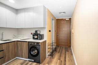 Escape 24 - Chic Studio Apartment in Jumeirah Lake Towers - 1