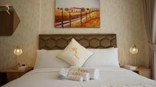 1BR Masdar Getaway Poolside Living with free Parking - Abu Dhabi - 9