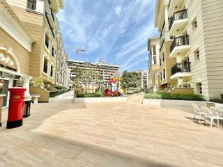 Homes2Retreat - Resort Living Close to Miracle Garden - 4