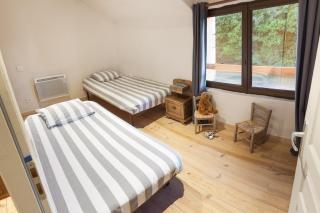 Domaine du Roc Gîtes 34 personnes - 7